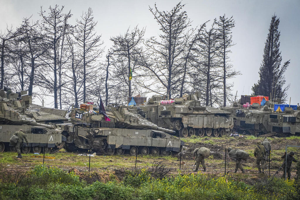 قوات الجيش الاسرائيلي في المنطقة الحدودية مع لبنان (Flash90) قوات الجيش الاسرائيلي في المنطقة الحدودية مع لبنان