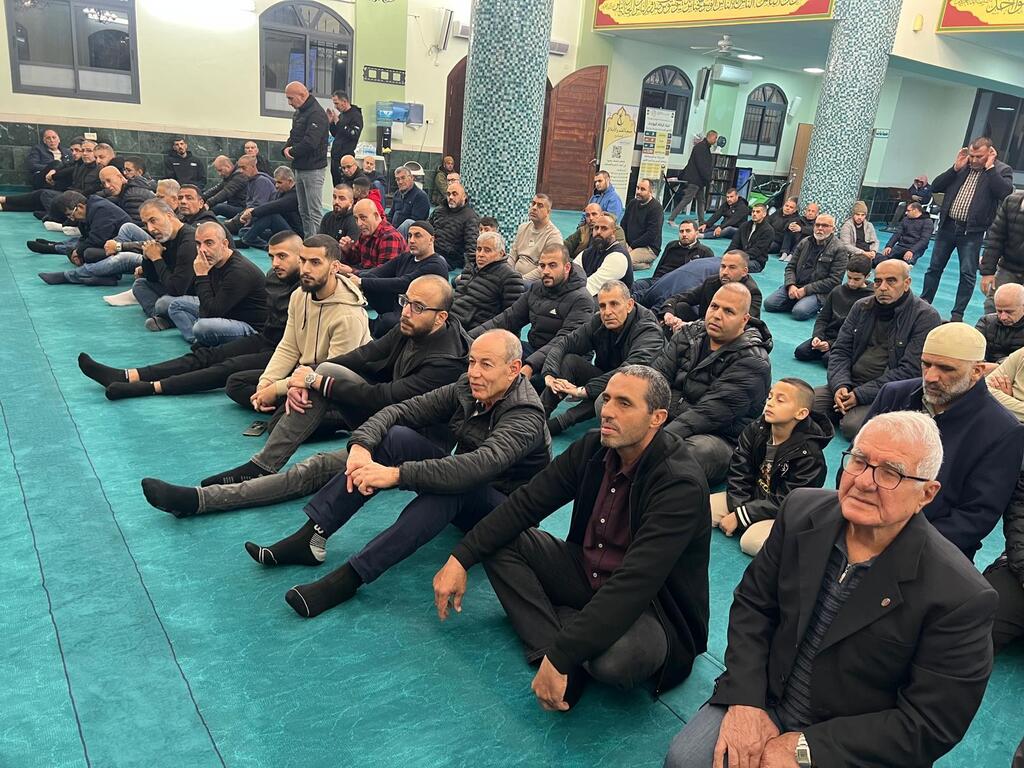 كفرقرع: ابتهالات وتواشيح في وداع رمضان واستقبال ليلة القدر (راديو الناس) كفرقرع: ابتهالات وتواشيح في وداع رمضان واستقبال ليلة القدر