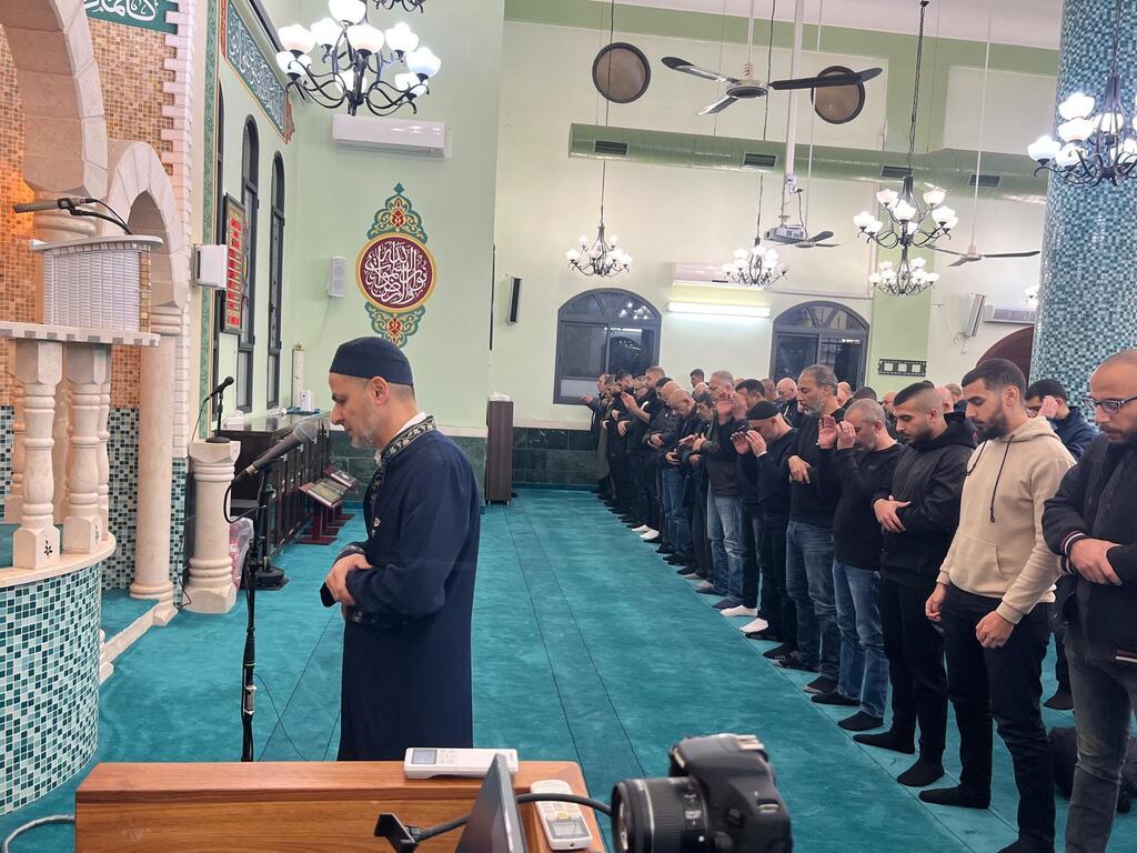 كفرقرع: ابتهالات وتواشيح في وداع رمضان واستقبال ليلة القدر (راديو الناس) كفرقرع: ابتهالات وتواشيح في وداع رمضان واستقبال ليلة القدر