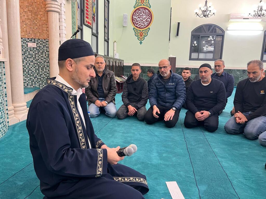 كفرقرع: ابتهالات وتواشيح في وداع رمضان واستقبال ليلة القدر (راديو الناس) كفرقرع: ابتهالات وتواشيح في وداع رمضان واستقبال ليلة القدر