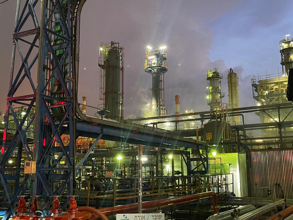 السيطرة على حريق مصافي حيفا