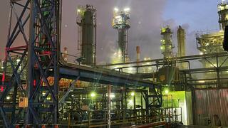 السيطرة على حريق مصافي حيفا