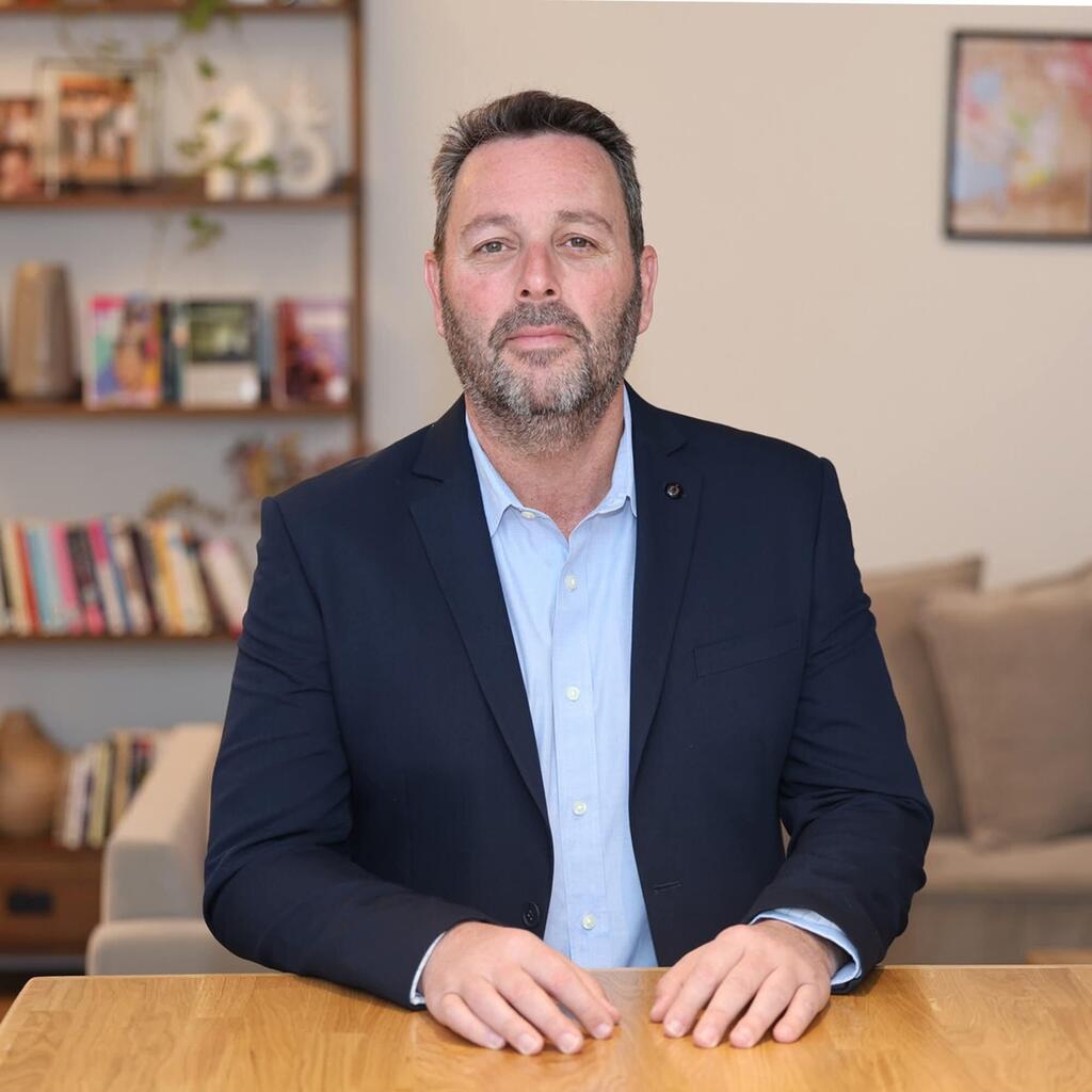 أوهاد سيغيف رئيسا لبلدية عكا (فيسبوك) أوهاد سيغيف رئيسا لبلدية عكا