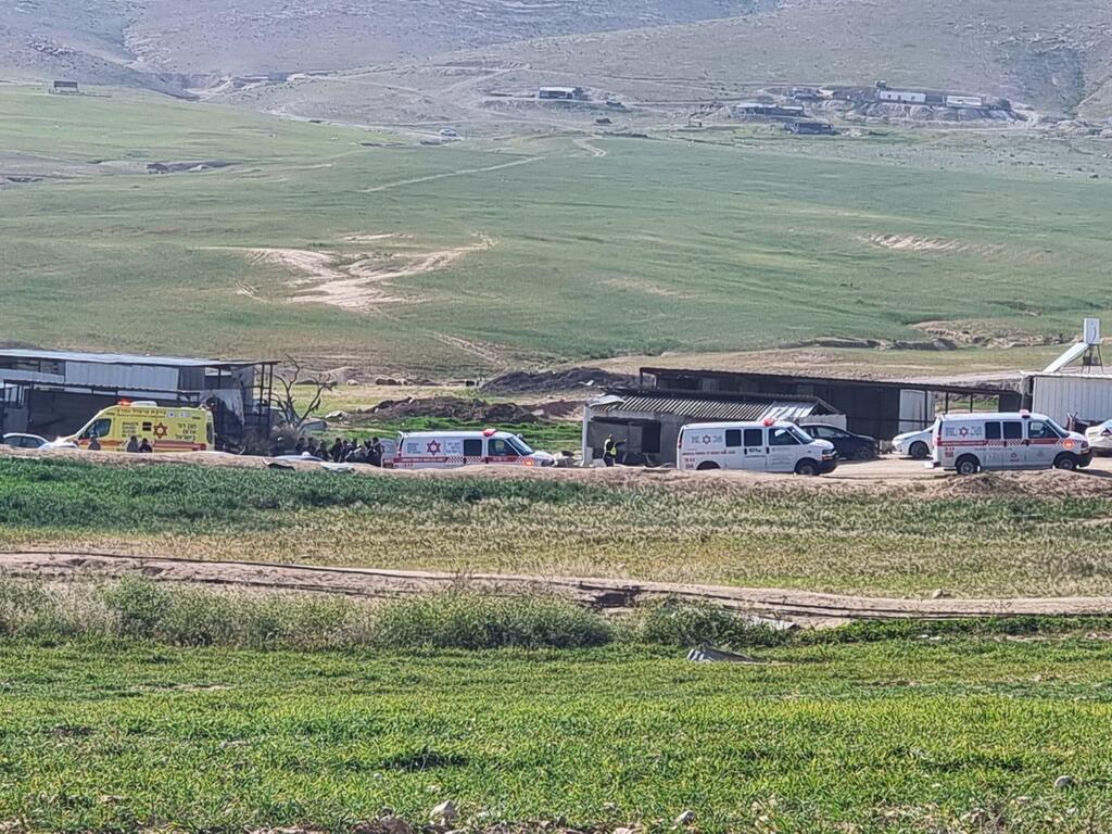 د. النصاصرة يكشف معاناة القرى مسلوبة الاعتراف بالنقب في الحرب (وفق البند 27 أ) د. النصاصرة يكشف معاناة القرى مسلوبة الاعتراف بالنقب في الحرب