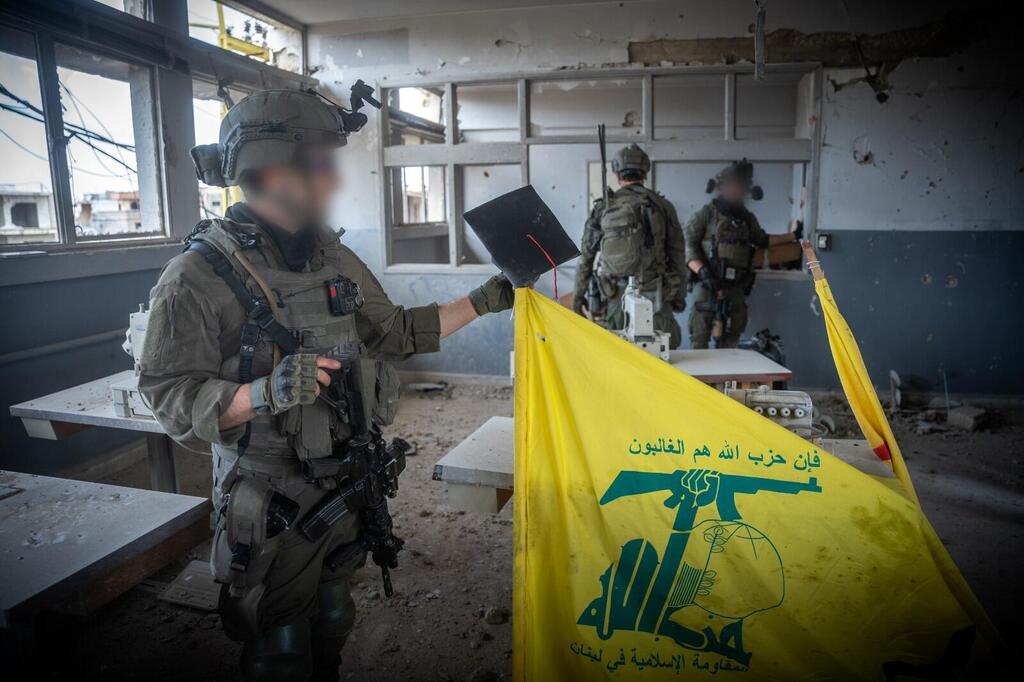 قوة كوماندوز اسرائيلية في مدرسة بقرية الخيام في جنوب لبنان (صور: الجيش الاسرائيلي) قوة كوماندوز اسرائيلية في مدرسة بقرية الخيام في جنوب لبنان