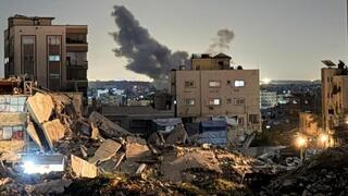 مصادر فلسطينية: إسرائيل تقوم بنسف عدد من المباني في مدينة غزة