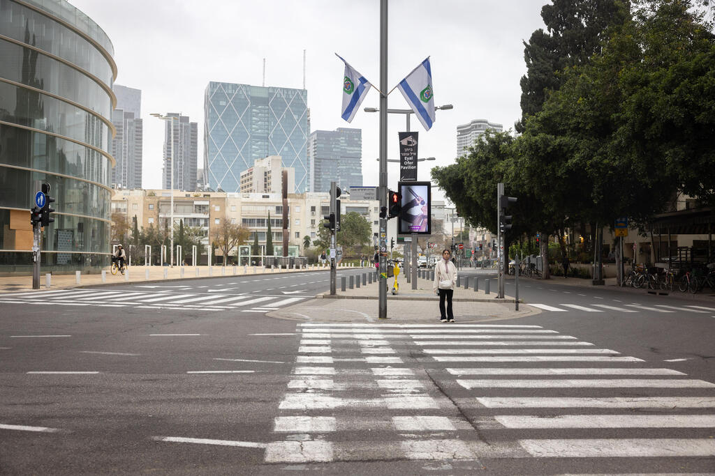 شوارع تل أبيب خالية في ظل الحرب