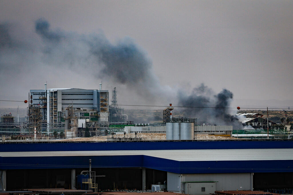 إصابة مصنع في الجنوب بهجوم صاروخي من إيران