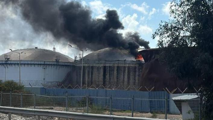 سقوط صاروخ في منشآت الطاقة بحيفا