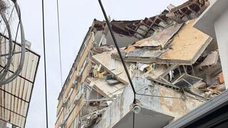 إصابتان جراء انهيار جزء من مبنى في تل أبيب 