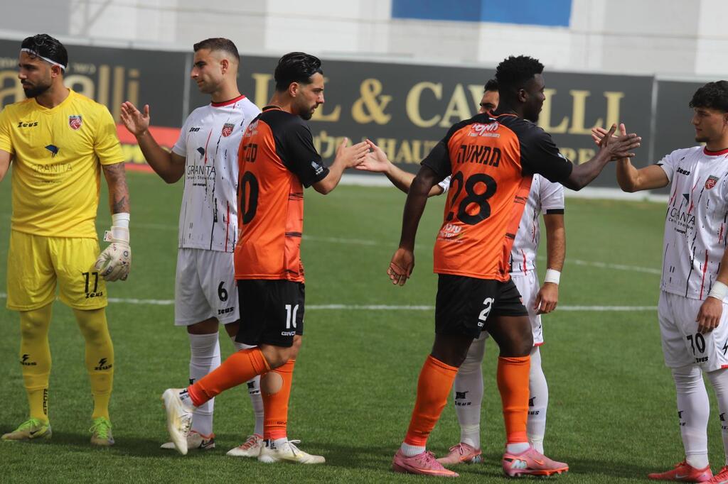 خسارة قاسية لكفرقاسم بثلاثية أمام كفار شاليم ومباراة تتوقف بسبب صافرات الإنذار