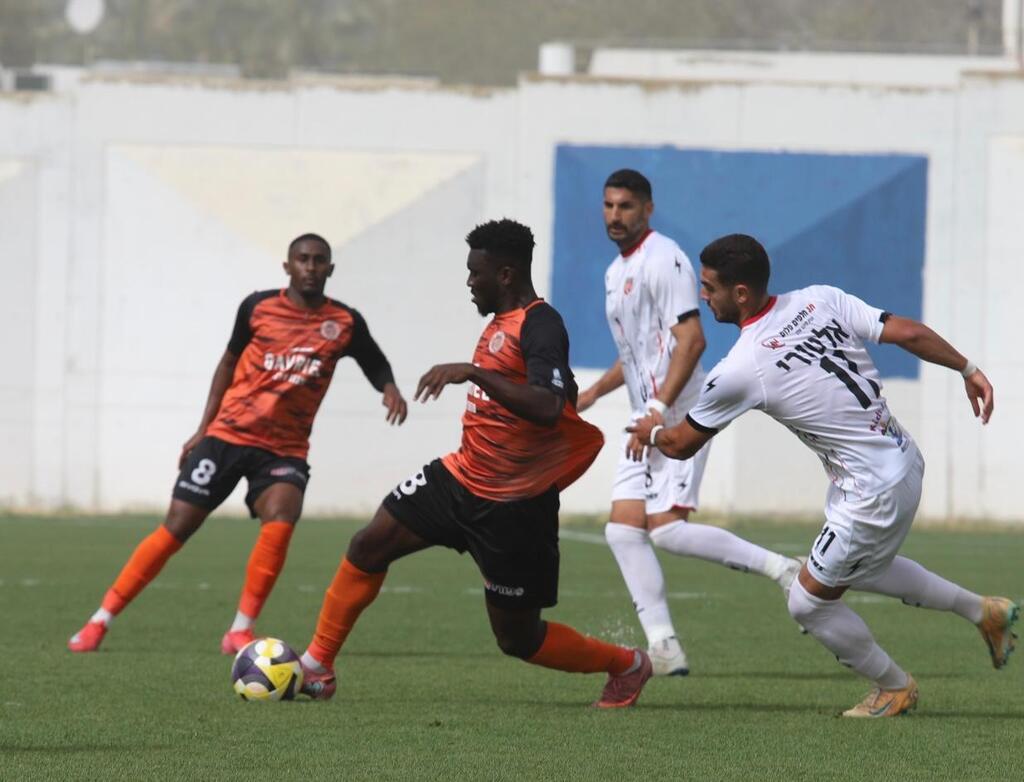 خسارة قاسية لكفرقاسم بثلاثية أمام كفار شاليم ومباراة تتوقف بسبب صافرات الإنذار