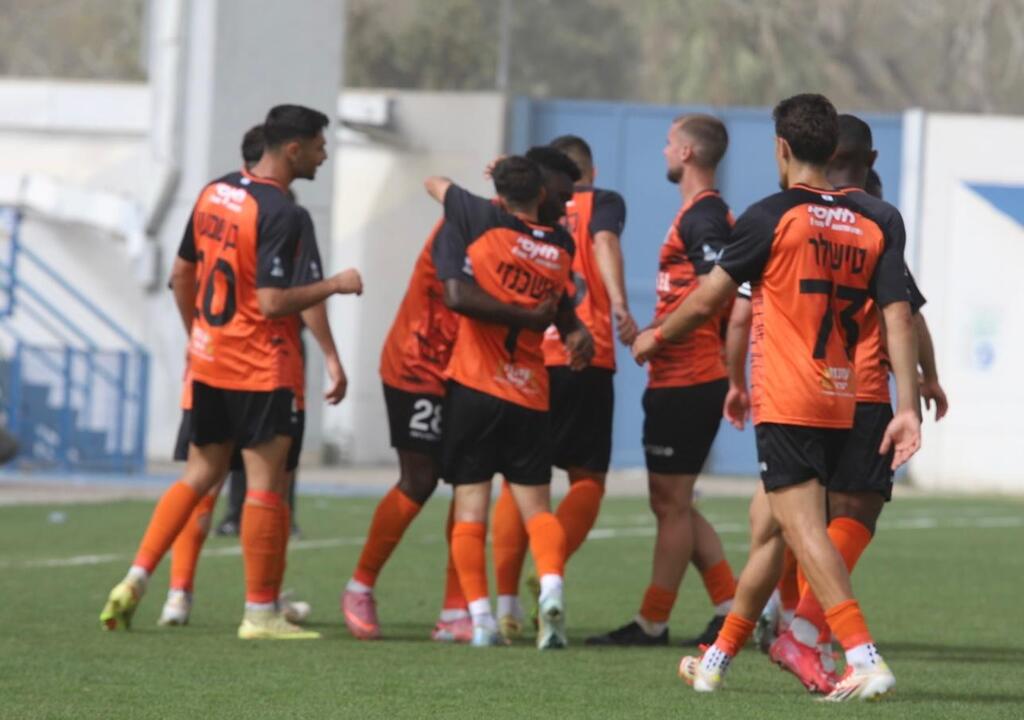 خسارة قاسية لكفرقاسم بثلاثية أمام كفار شاليم ومباراة تتوقف بسبب صافرات الإنذار