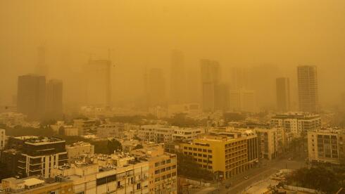 الأجواء المغبرة مستمرة وتحذيرات صحية من تلوث مرتفع جدًا في البلاد