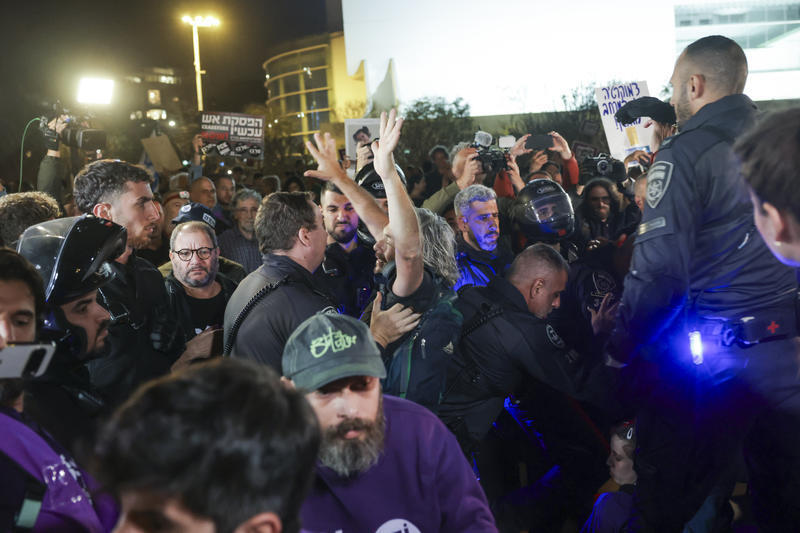 اعتقالات في ساحة هبيما في تل أبيب