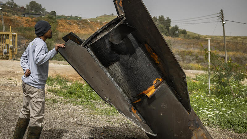 مشاهد من اليوم الـ36 للحرب: رشقات صاروخية مستمرة وأضرار مادية جسيمة