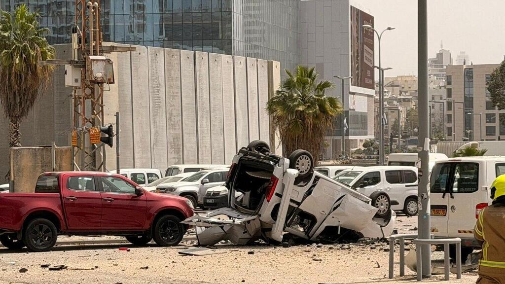 صور من اضرار الرشقة الاخيرة نحو المركز (تُستخدم هذه الصورة بموجب البند 27 أ من قانون الحقوق الأدبية (2007)) صور من اضرار الرشقة الاخيرة نحو المركز