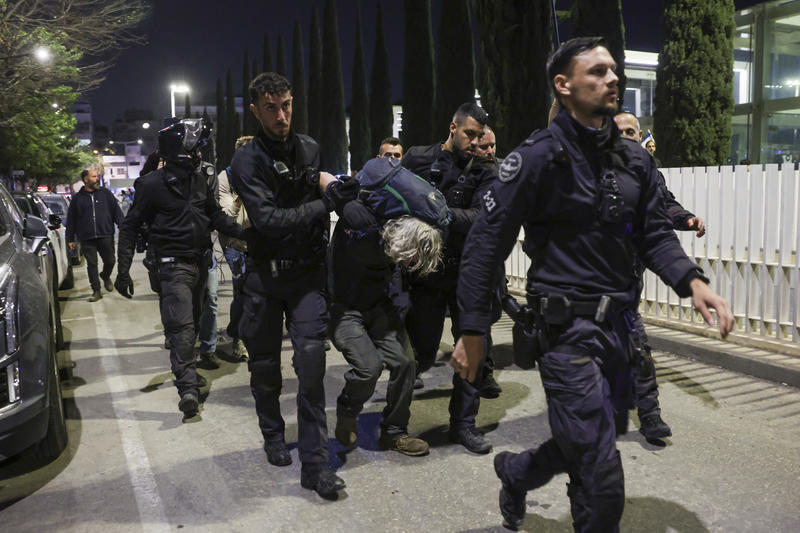 اعتقالات في ساحة هبيما في تل أبيب