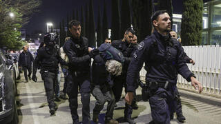 اعتقالات في ساحة هبيما في تل أبيب