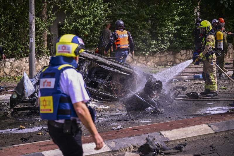 مشاهد من اليوم الـ36 للحرب: رشقات صاروخية مستمرة وأضرار مادية جسيمة ( Flash90) مشاهد من اليوم الـ36 للحرب: رشقات صاروخية مستمرة وأضرار مادية جسيمة