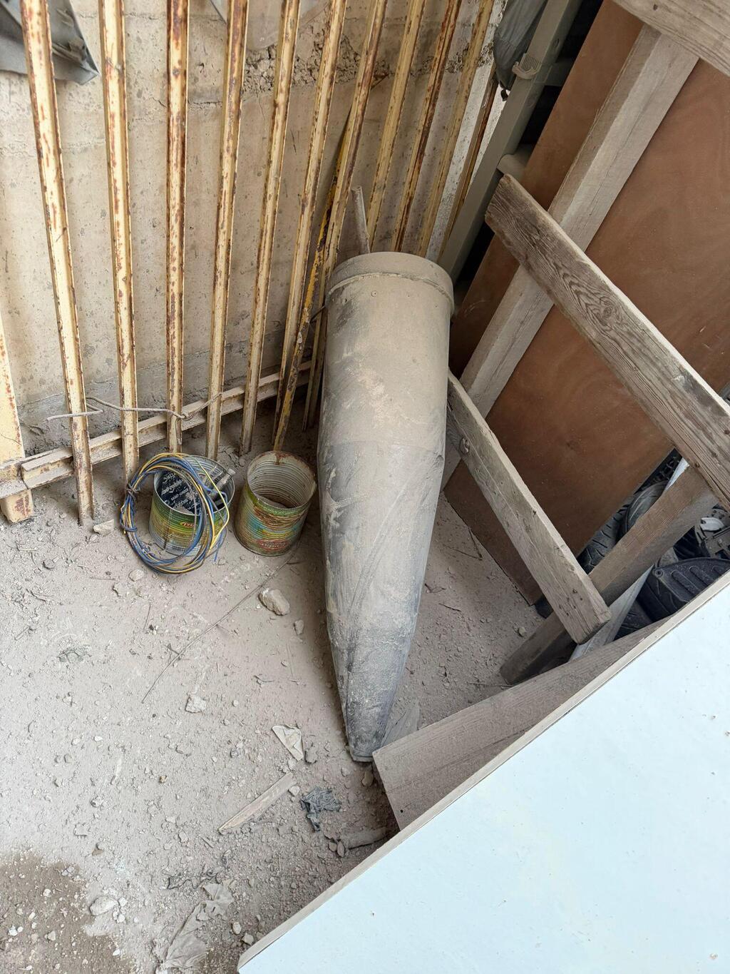 رأس صاروخ الاعتراض الذي سقط في العيسوية بالقدس