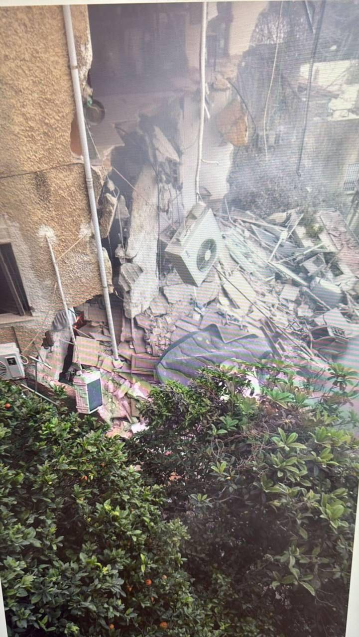 أضرار جسيمة في حيفا عقب سقوط مباشر