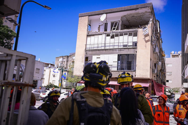 أضرار جسيمة جراء سقوط مباشر في رمات غان