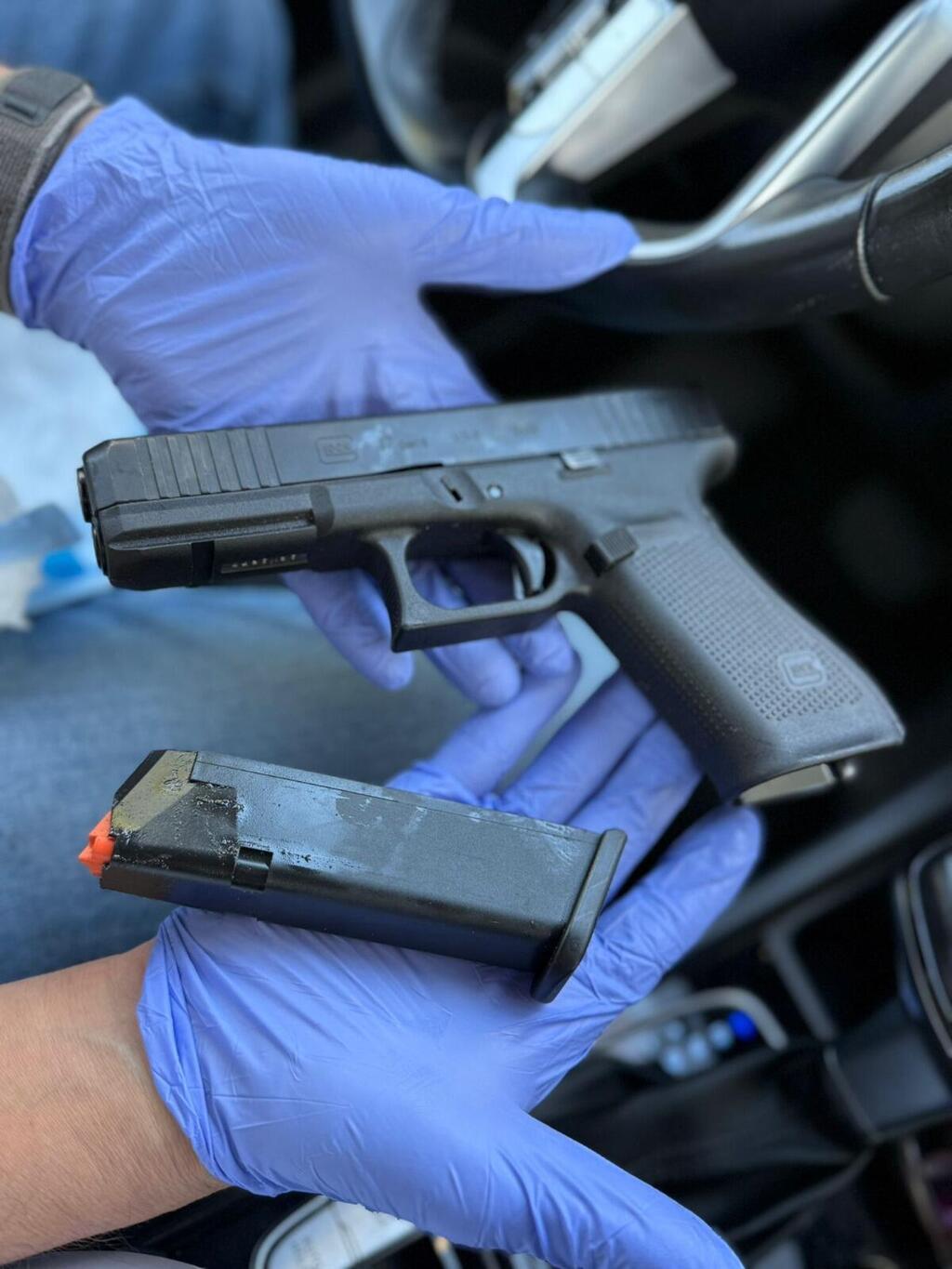 اعتقال 35 مشتبهًا في لواء الساحل