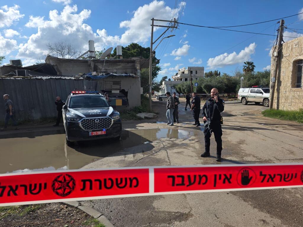 من موقع جريمة قتل في اللد (الشرطة) جريمة قتل على خلفية “ثأر دم” واعتقال خلية مشتبهين