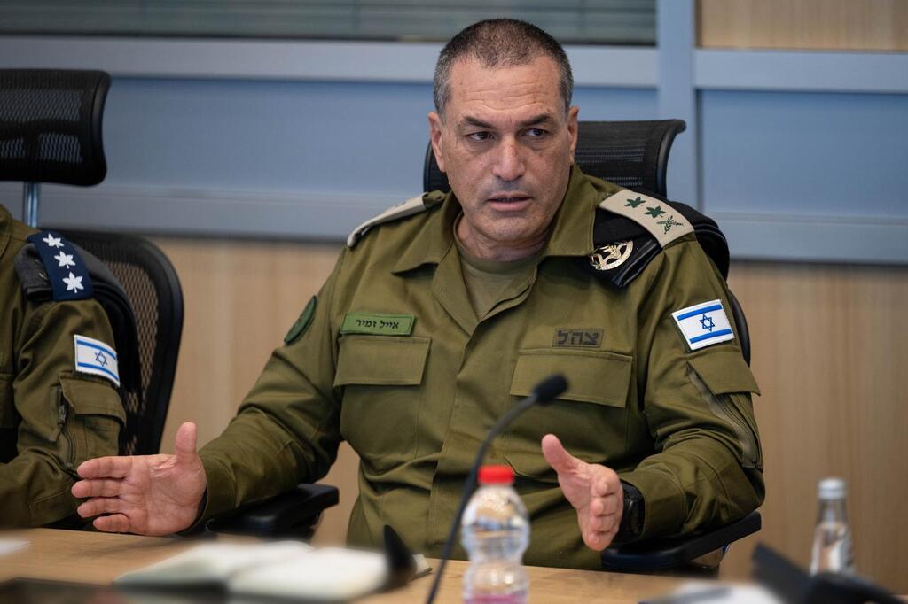 رئيس الأركان الإسرائيلي ايال زامير خلال جلسة تقييم أمني (الجيش الإسرائيلي ) رئيس الأركان الإسرائيلي ايال زامير خلال جلسة تقييم أمني