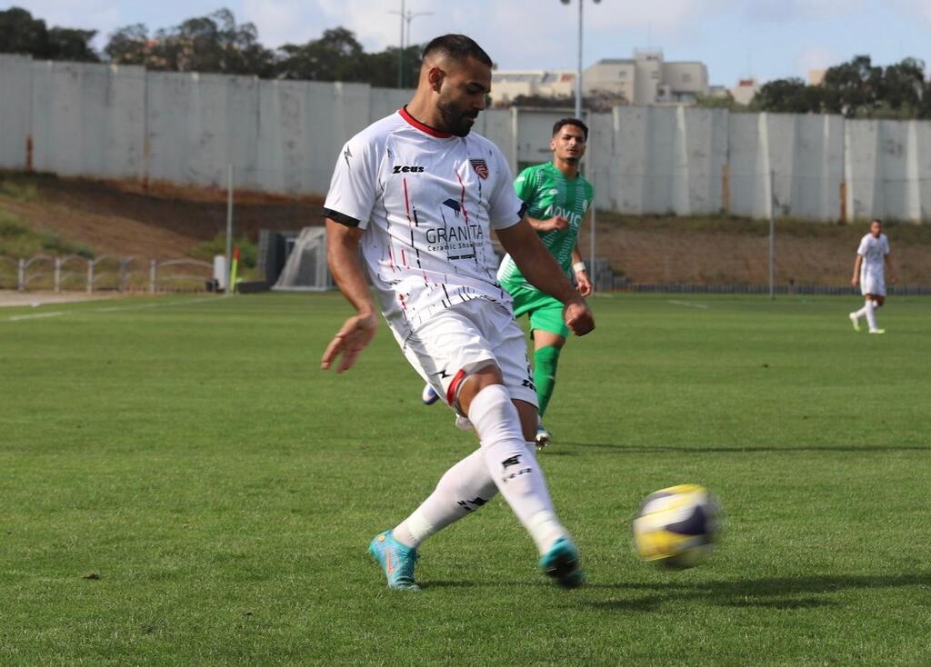 كفار سابا نحو القمة وكفرقاسم يغرق في القاع (راديو الناس) كفار سابا نحو القمة وكفرقاسم يغرق في القاع