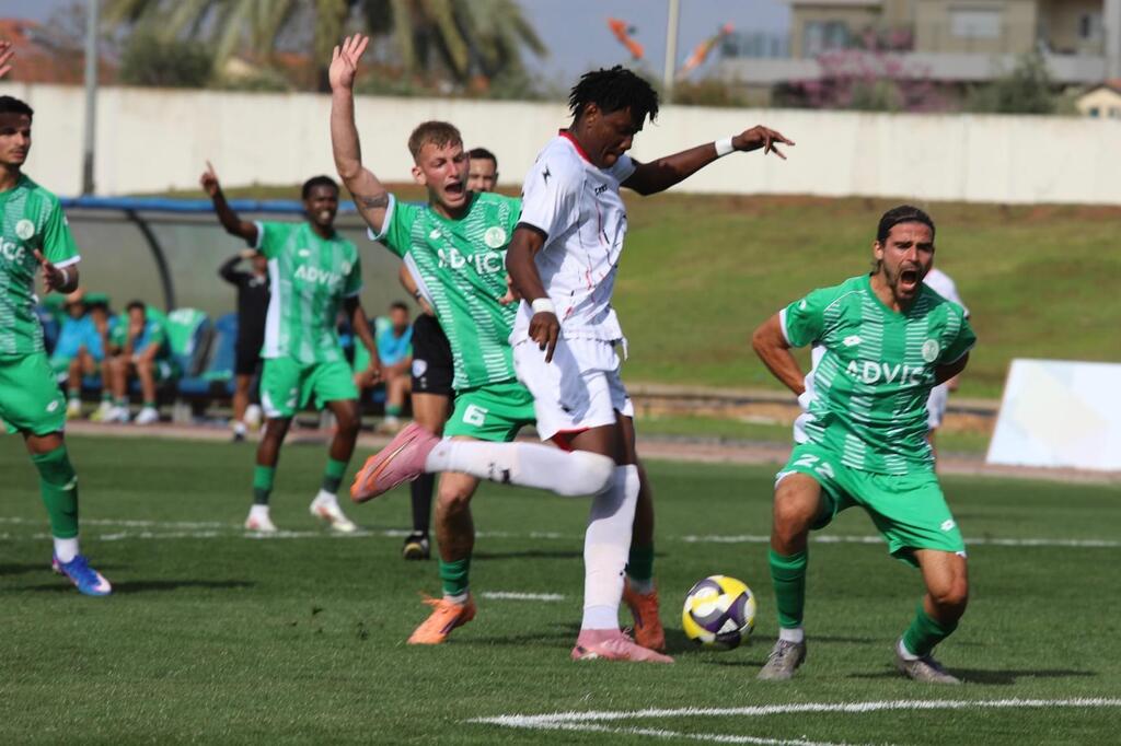 كفار سابا نحو القمة وكفرقاسم يغرق في القاع (راديو الناس) كفار سابا نحو القمة وكفرقاسم يغرق في القاع