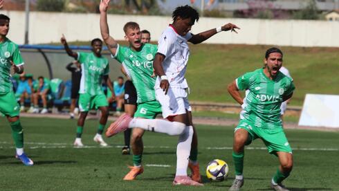 كفار سابا نحو القمة وكفرقاسم يغرق في القاع