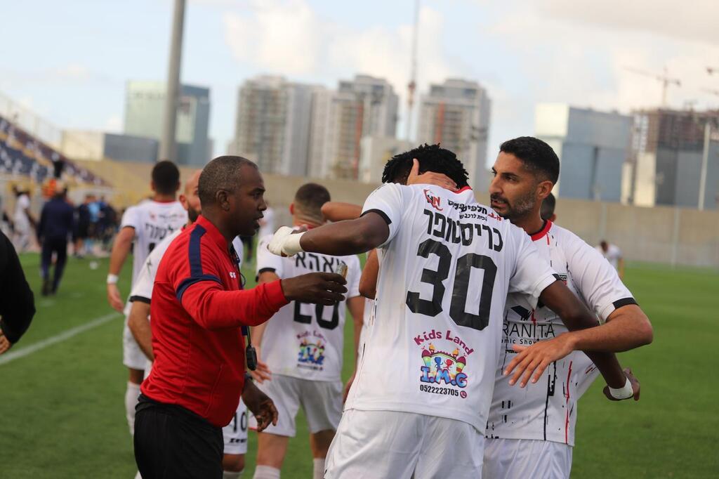 صدام الهروب من القاع والبحث عن القسم العلوي: كفار سابا وكفرقاسم في مواجهة لا تقبل القسمة