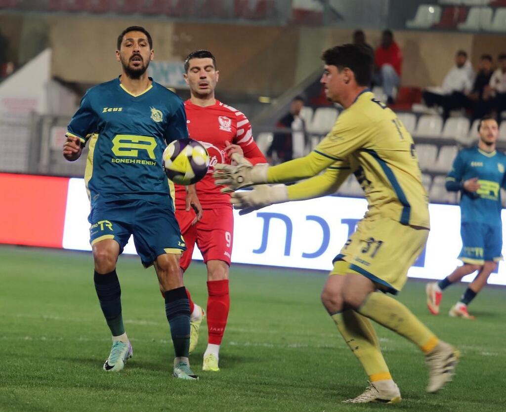 سخنين تقتنص فوزًا دراميًا وتعمّق أزمة الرينة