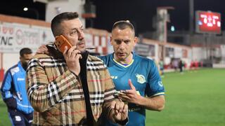 دراما في استاد الدوحة: بصول يطالب بانسحاب لاعبي الرينة وتوقف المباراة بعد طرد جابر