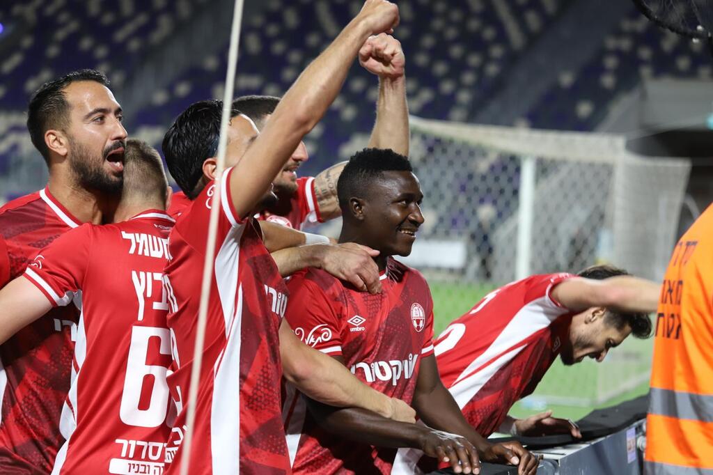 بصمة عربية تشعل القمة