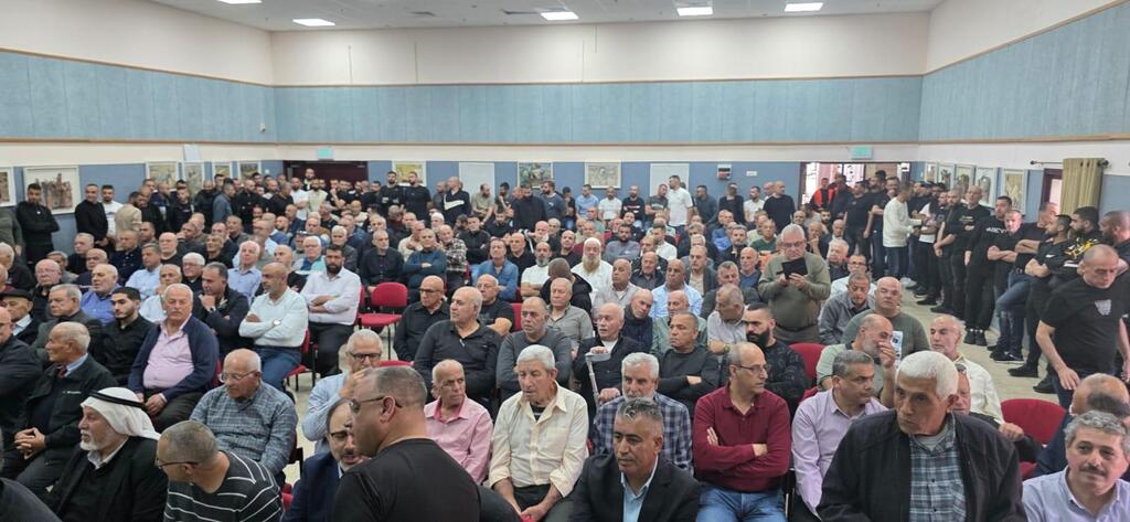 في مشهد وحدوي مؤثر: إتمام الصلح بين عائلتي عوّاد وذياب في طمرة بعد خلاف دامٍ 