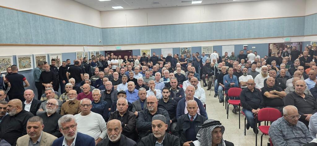 في مشهد وحدوي مؤثر: إتمام الصلح بين عائلتي عوّاد وذياب في طمرة بعد خلاف دامٍ 