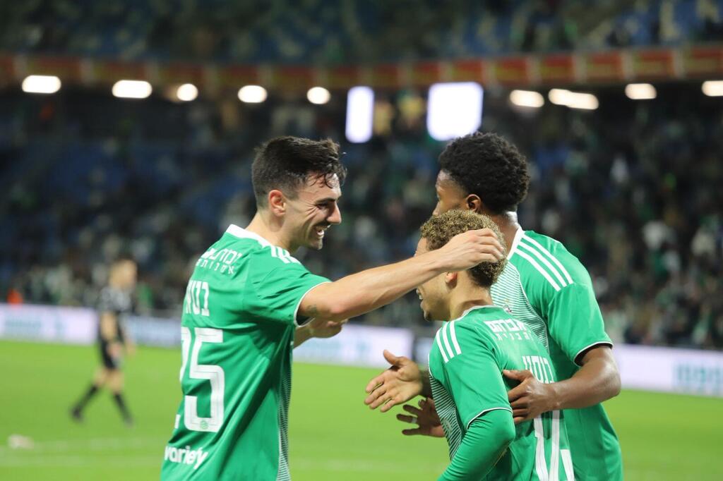 نصف نهائي الكأس: مواجهة حاسمة بين مكابي تل أبيب ومكابي حيفا 