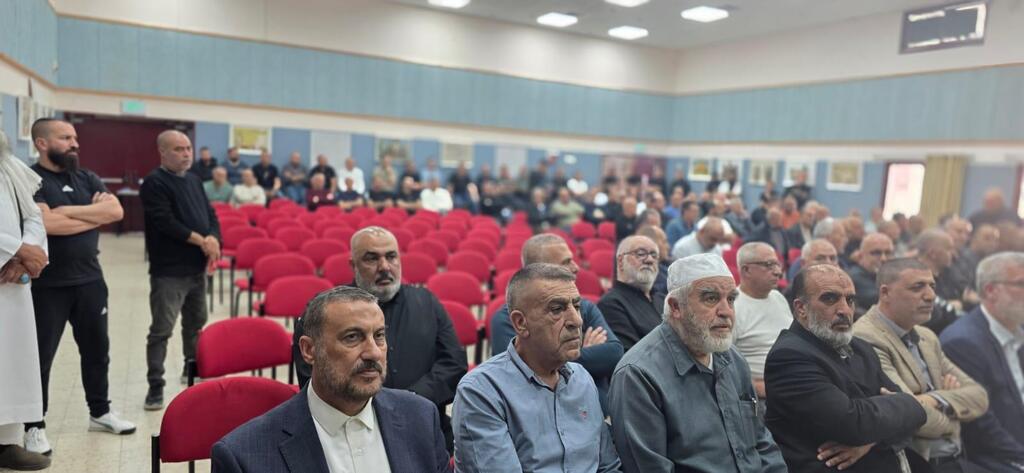 في مشهد وحدوي مؤثر: إتمام الصلح بين عائلتي عوّاد وذياب في طمرة بعد خلاف دامٍ 