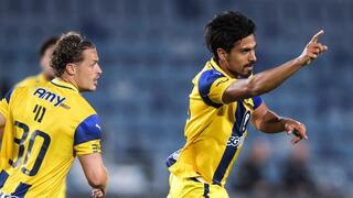 مكابي تل أبيب يبلغ نهائي كأس الدولة