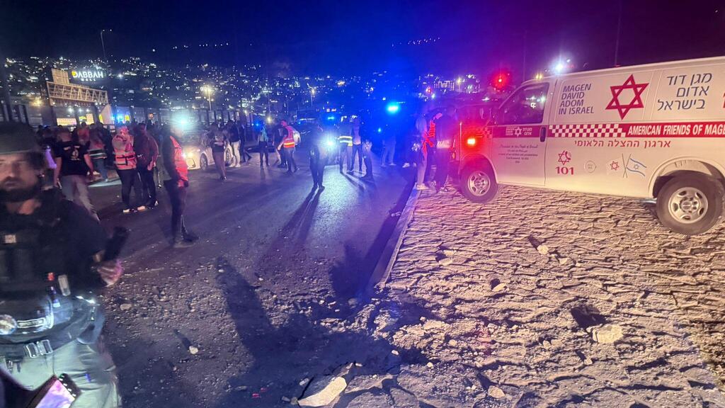  إصابة خطيرة في كرمئيل إثر سقوط شظايا صاروخية 