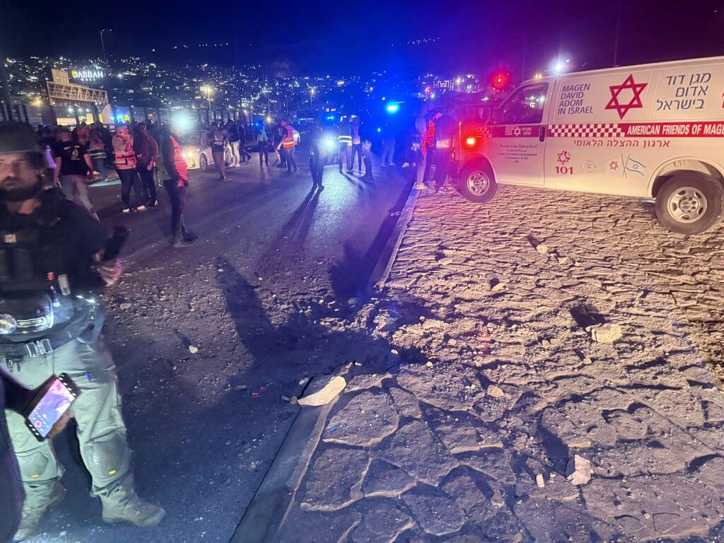  إصابة خطيرة في كرمئيل إثر سقوط شظايا صاروخية 