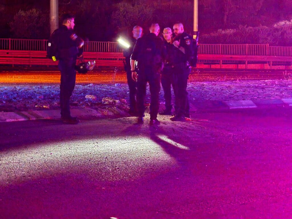 من مكان السقوط في مفرق كرمئيل - دير الأسد