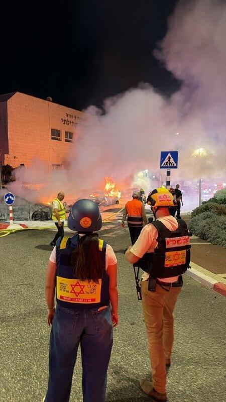 اشتعال سيارتين في نهاريا.