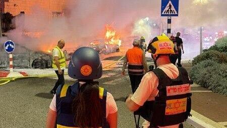 اشتعال سيارتين في نهاريا.