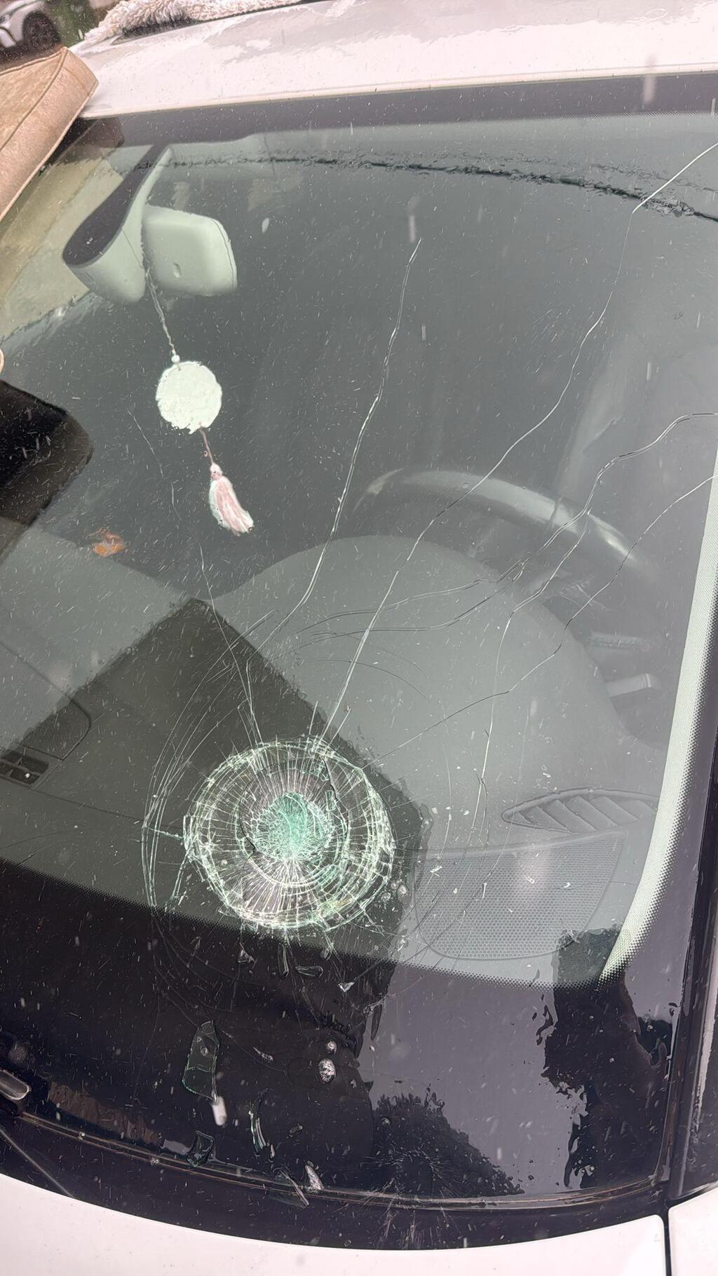 برد كبير يضرب الجولان ويتسبب بأضرار بالمركبات