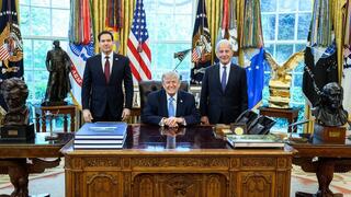 ترامب مع وزير خارجية لبنان