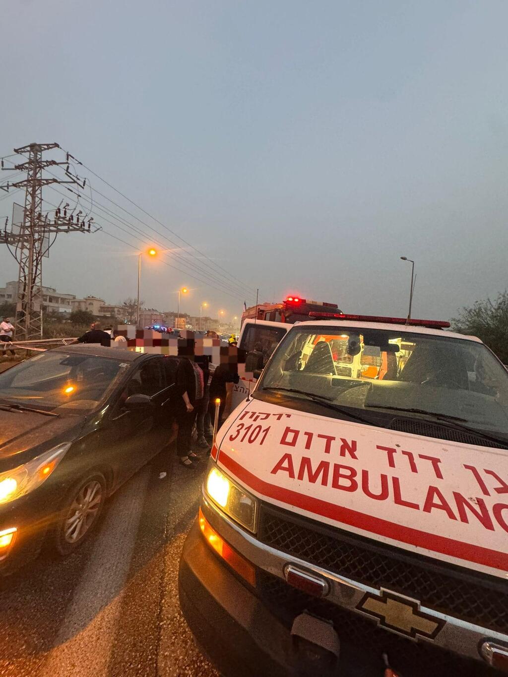 إصابة شابين بجراح خطيرة بينها حالة حرجة في حادث طرق قرب الطيبة